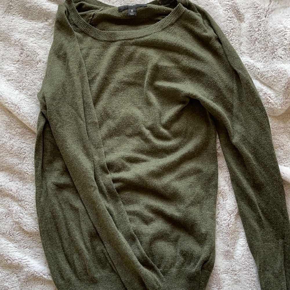 Green light sweater